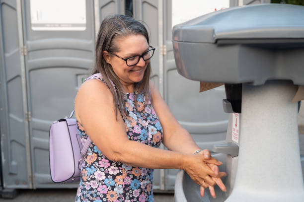 Best Portable toilet rental cost  in Rayre, MO